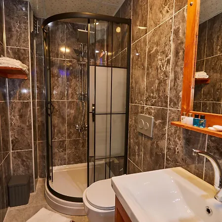 Sabina Near Grand Bazaar, Center