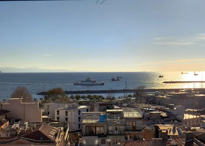 Sabina Near Grand Bazaar, Center