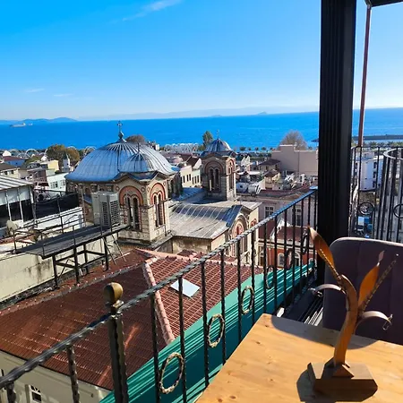 Sabina Near Grand Bazaar, Center